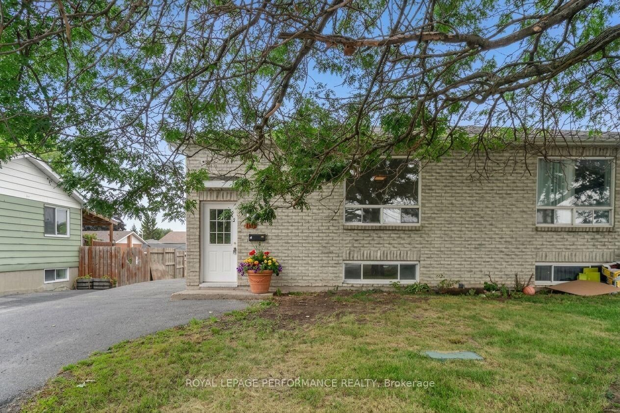 Property Photo: 1011 Adolphus Street ON K6H 3V1