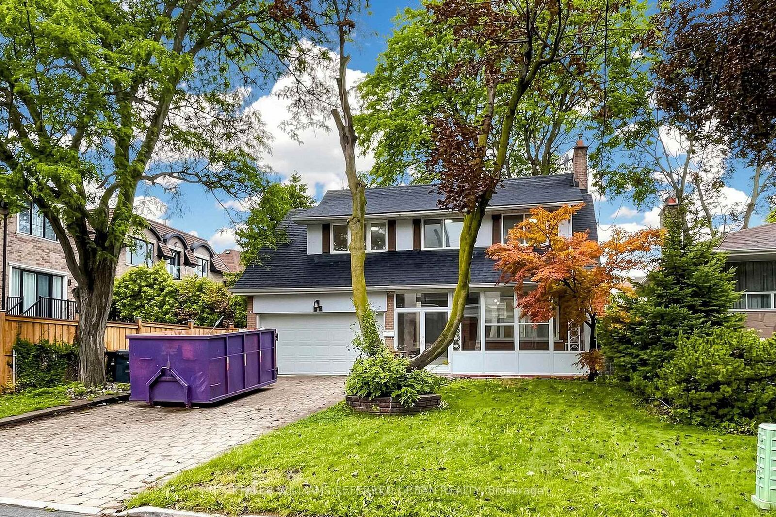 Property Photo:  32 Wycliffe Crescent  ON M2K 1V6 