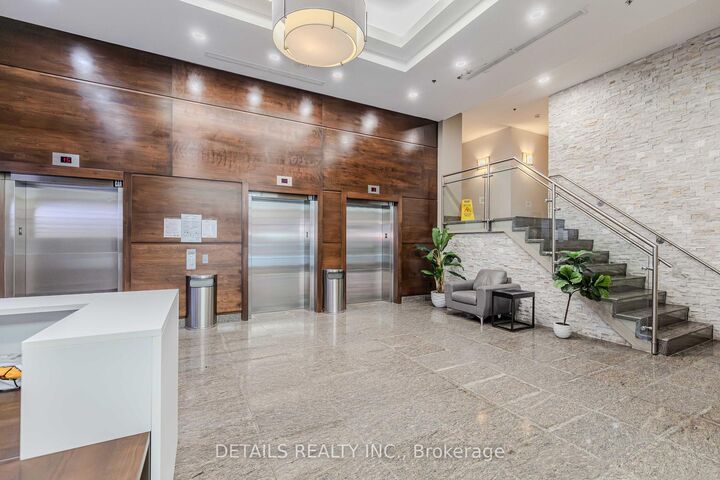 Property Photo:  238 Besserer Street 607  ON K1N 6B1 