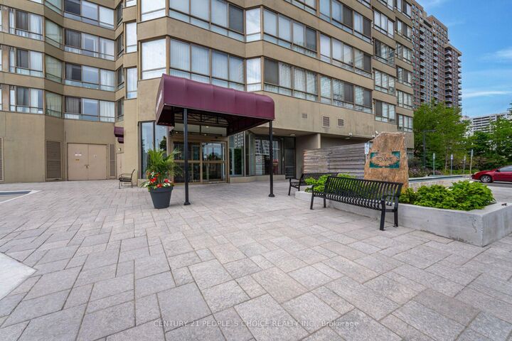 Property Photo:  3605 Kariya Drive 703  ON L5B 3J4 