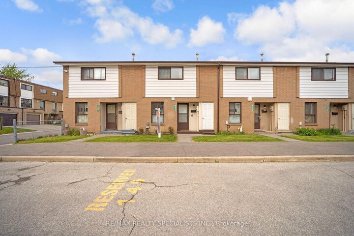 Property Photo:  144 Fleetwood Crescent  ON L6T 2E6 