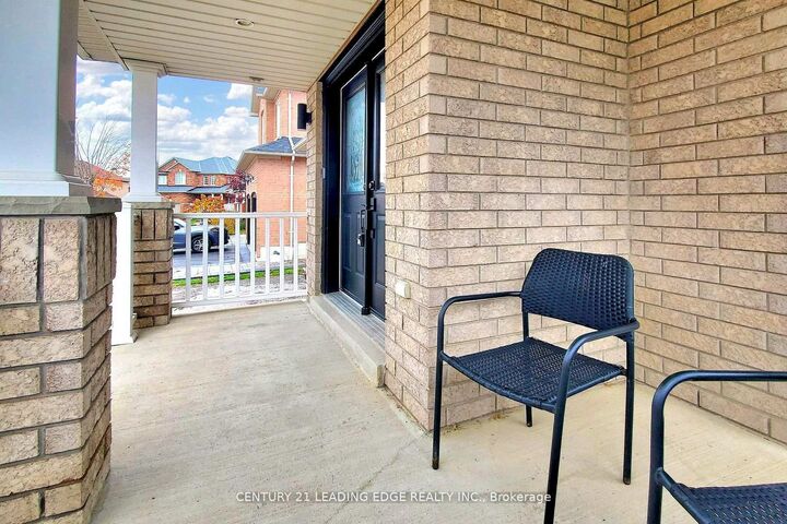 Property Photo: 29 Pardon Ave Avenue ON L1P 1V1