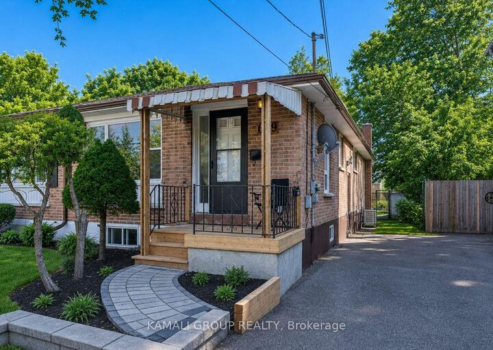 Property Photo:  629 Gibb Street Main  ON L1J 1Z6 