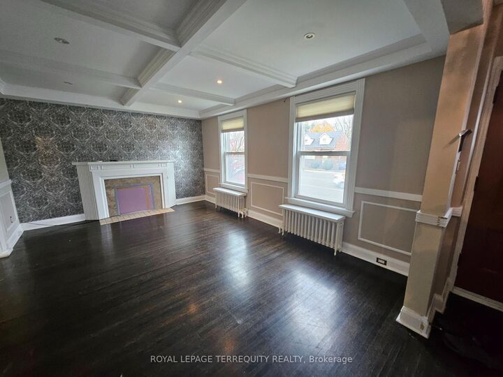 Property Photo:  319 Lawrence Avenue W  ON M5M 1B5 
