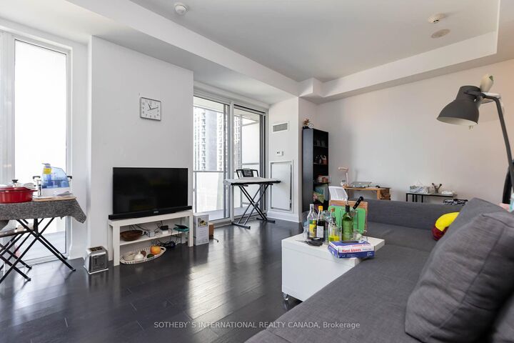 Property Photo:  1080 Bay Street 608  ON M5S 0A5 