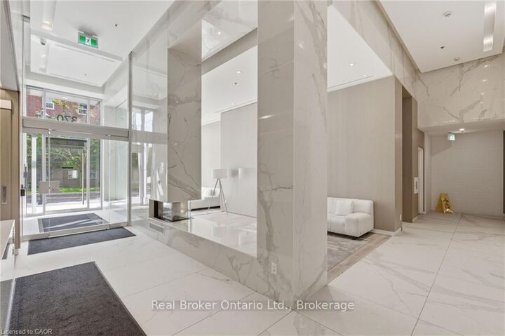 Property Photo:  370 Martha Street 2202  ON L7R 0G9 