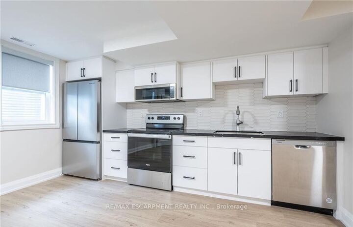 Property Photo:  80 Irene Avenue D  ON L8G 2B2 