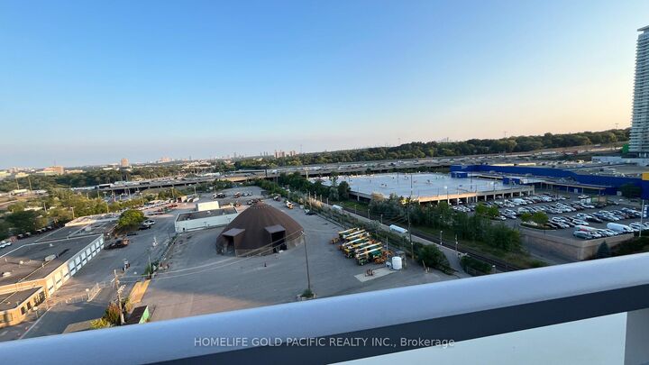 Property Photo:  2756 Old Leslie Street 1112  ON M2K 0A9 