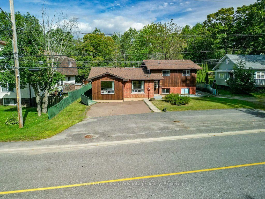 Property Photo:  30A Forest Street  ON P2A 2P9 