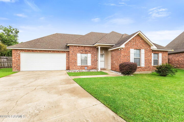 Property Photo: 106 Fanfare Lane LA 70507