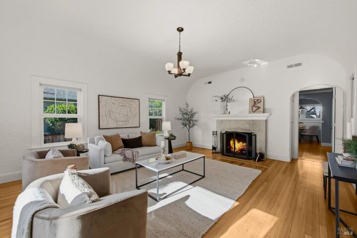 Property Photo:  527 Monroe Street  CA 94559 