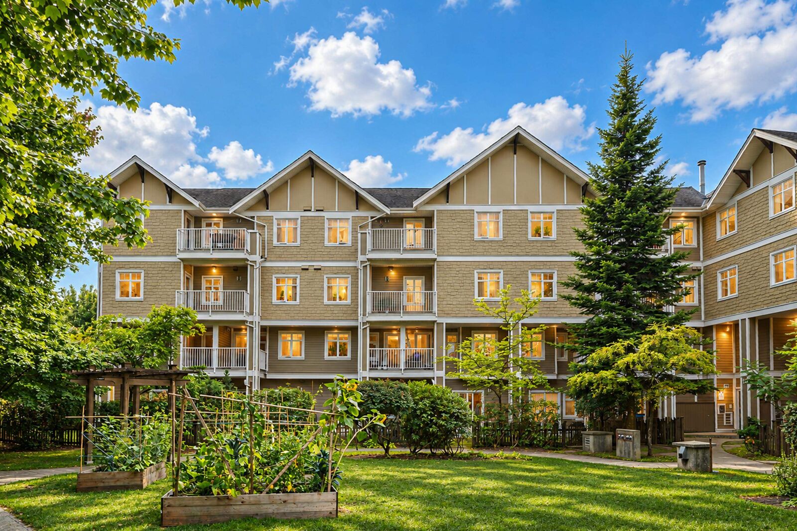 Property Photo:  7388 Macpherson Avenue 115  BC V5J 0A1 