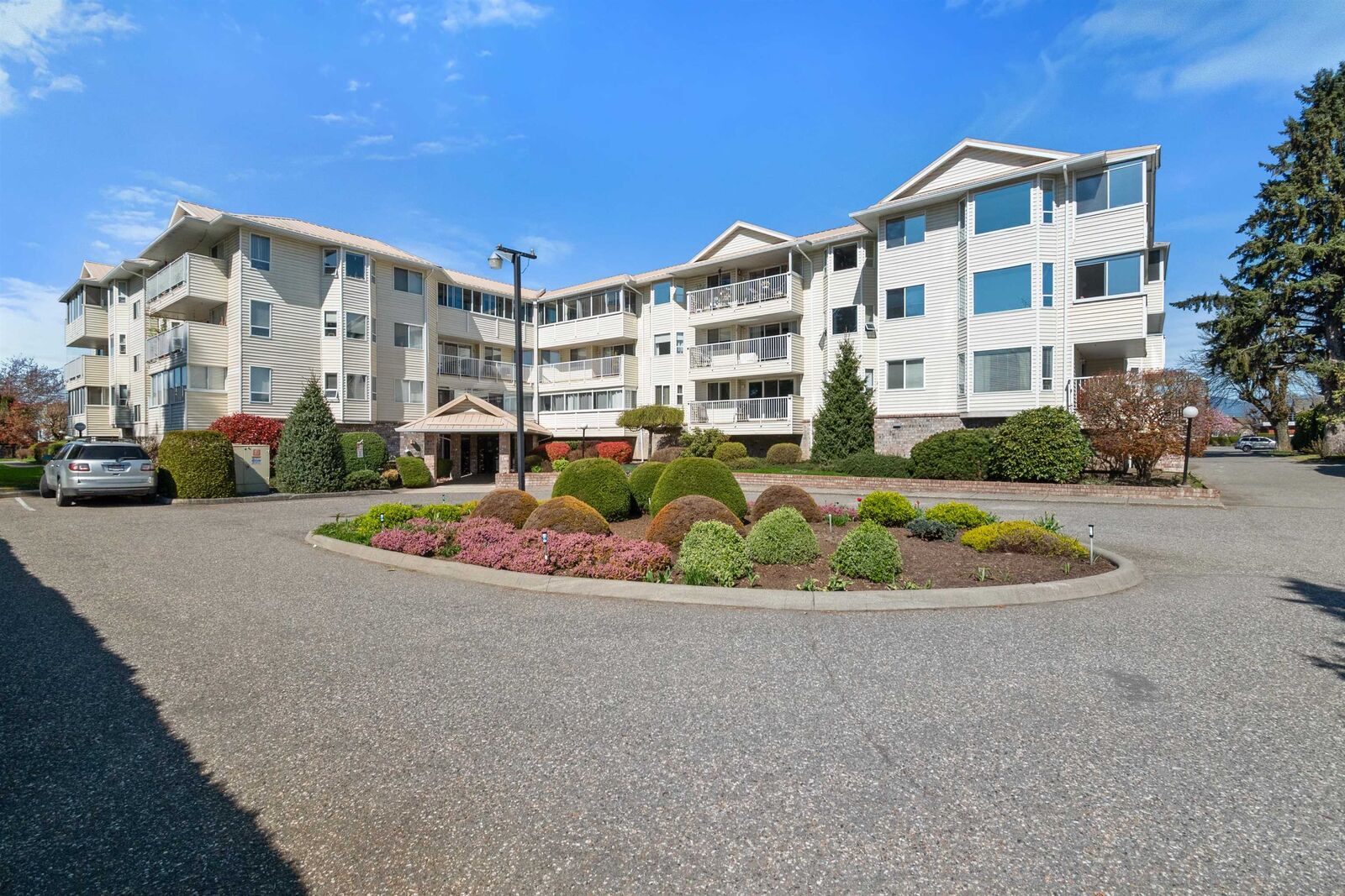 Property Photo:  8725 Elm Drive 109  BC V2P 4Y3 
