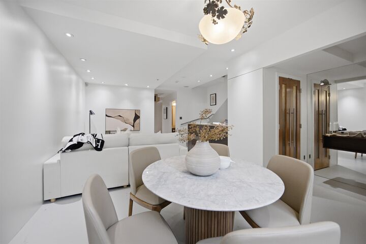 Property Photo:  1182 Richards Street  BC V6B 3E6 