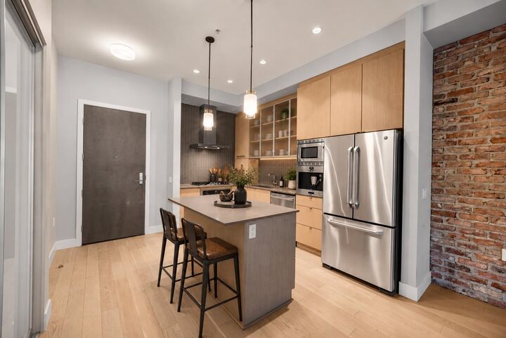 Property Photo: 262 Salter Street 103 BC V3M 0J6