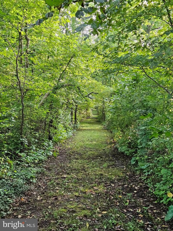 Property Photo:  916 Thousand Acre Road  PA 18960 