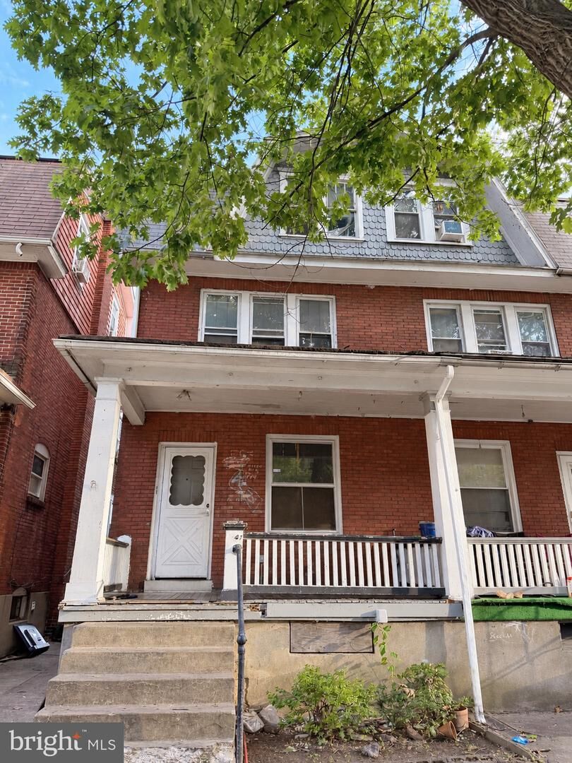Property Photo:  1941 Chestnut Street  PA 17104 