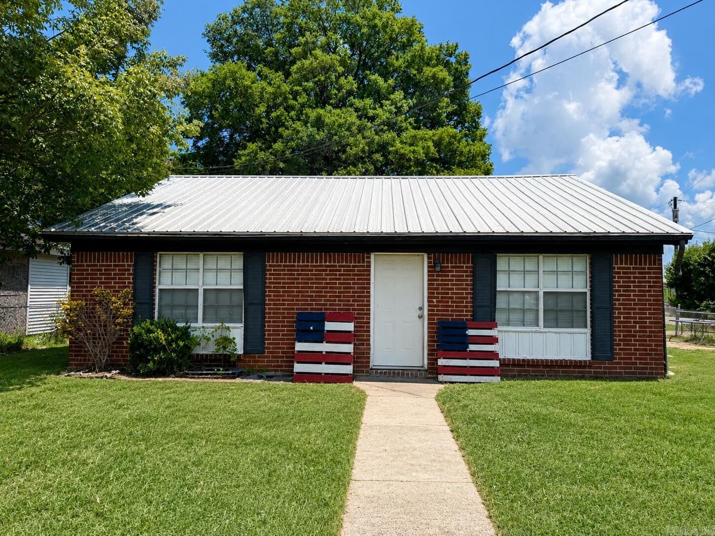 Property Photo: 315 Howard Street AR 72450