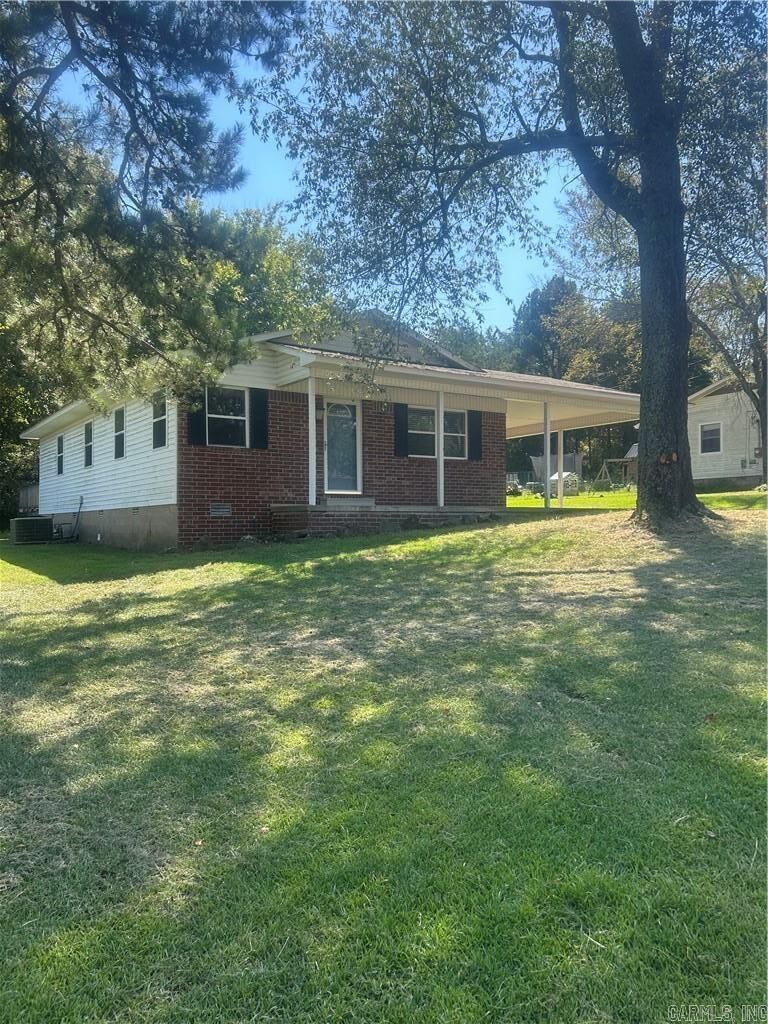 Property Photo: 2808 N Greenwich Ave AR 72802
