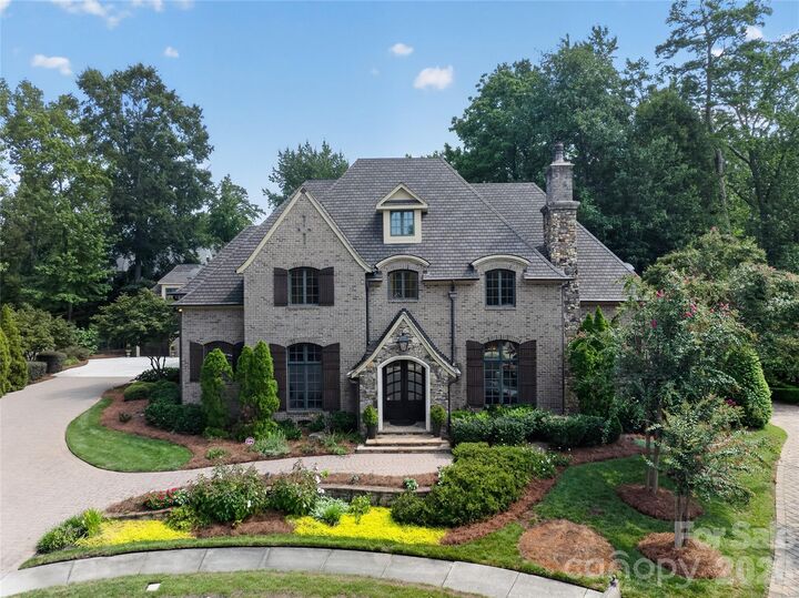 Property Photo:  229 Wrenwood Lane  NC 28211 