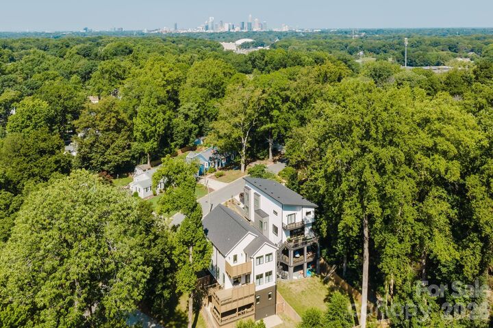 Property Photo: 4325 Raney Way NC 28205