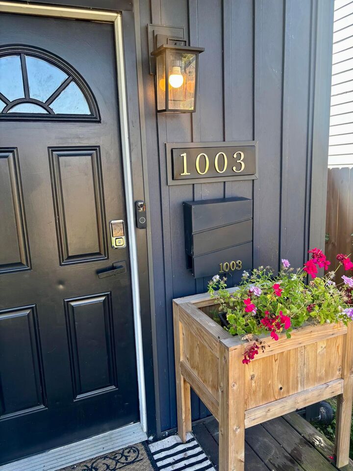 Property Photo:  1003 Lakeview Avenue  OH 43160 