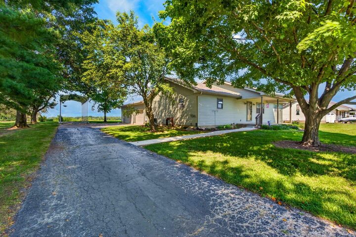 Property Photo: 22209 Bolender Pontius Road OH 43113
