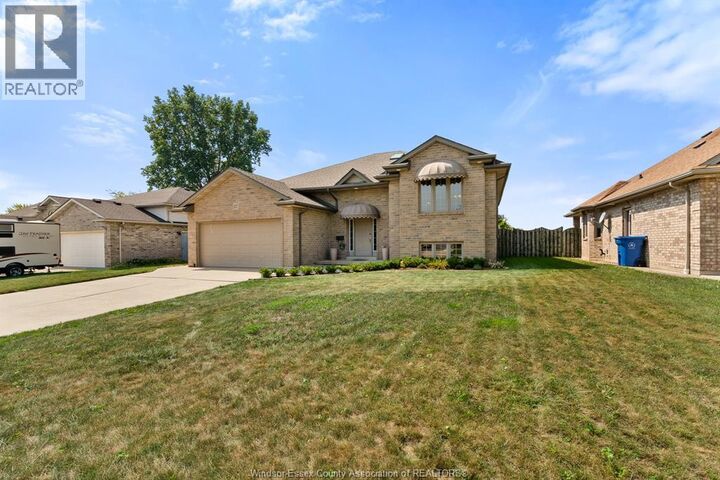 Property Photo:  837 Cottage Grove  ON N9Y 3G3 