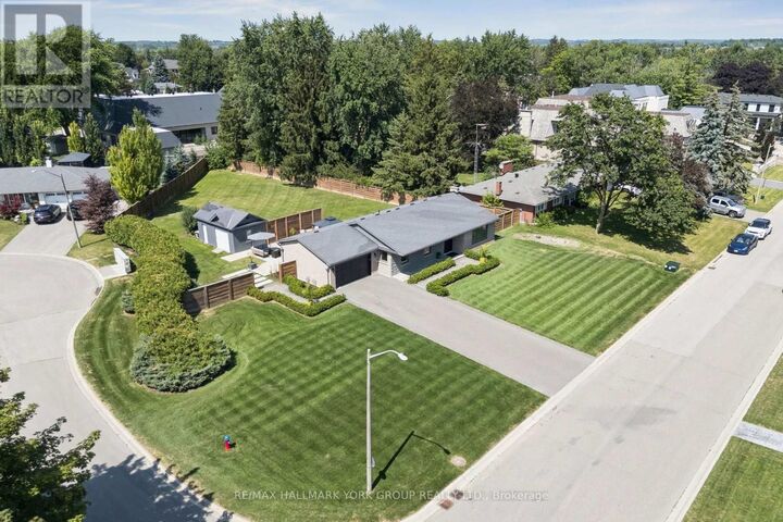 Property Photo:  256 Banner Lane  ON L7B 1H2 