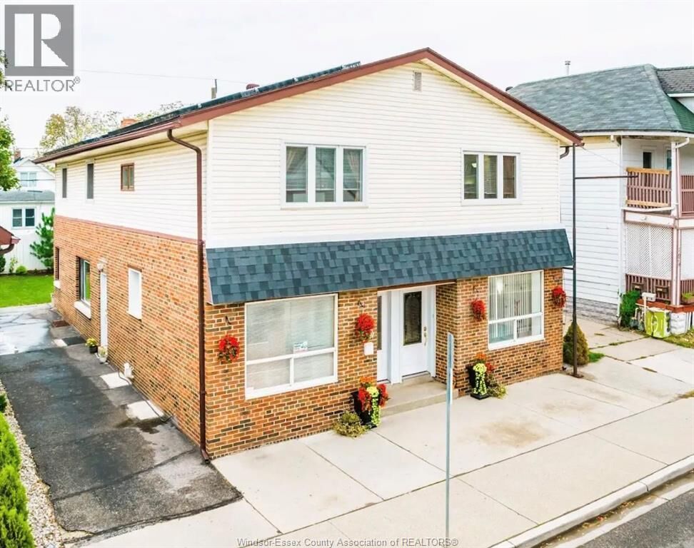 Property Photo:  1637 Drouillard Lower  ON N8Y 2S4 