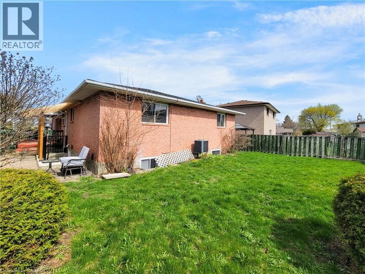 Property Photo:  216 Ravenbury Drive Unit 2  ON L8W 2J1 