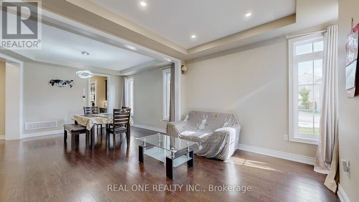 Property Photo:  1815 Fairport Road 6  ON L1V 1T2 