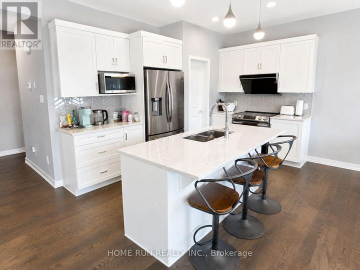 Property Photo: 633 Rouncey Road ON K2V 0P4