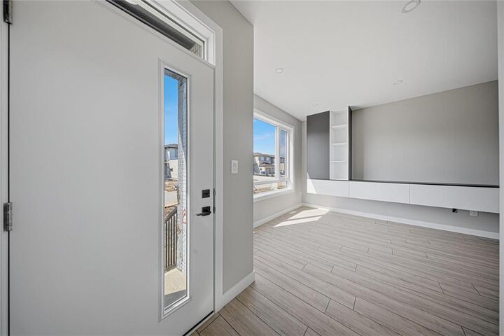 Property Photo: 84 Bear Creek Bay MB R3Y 2H9