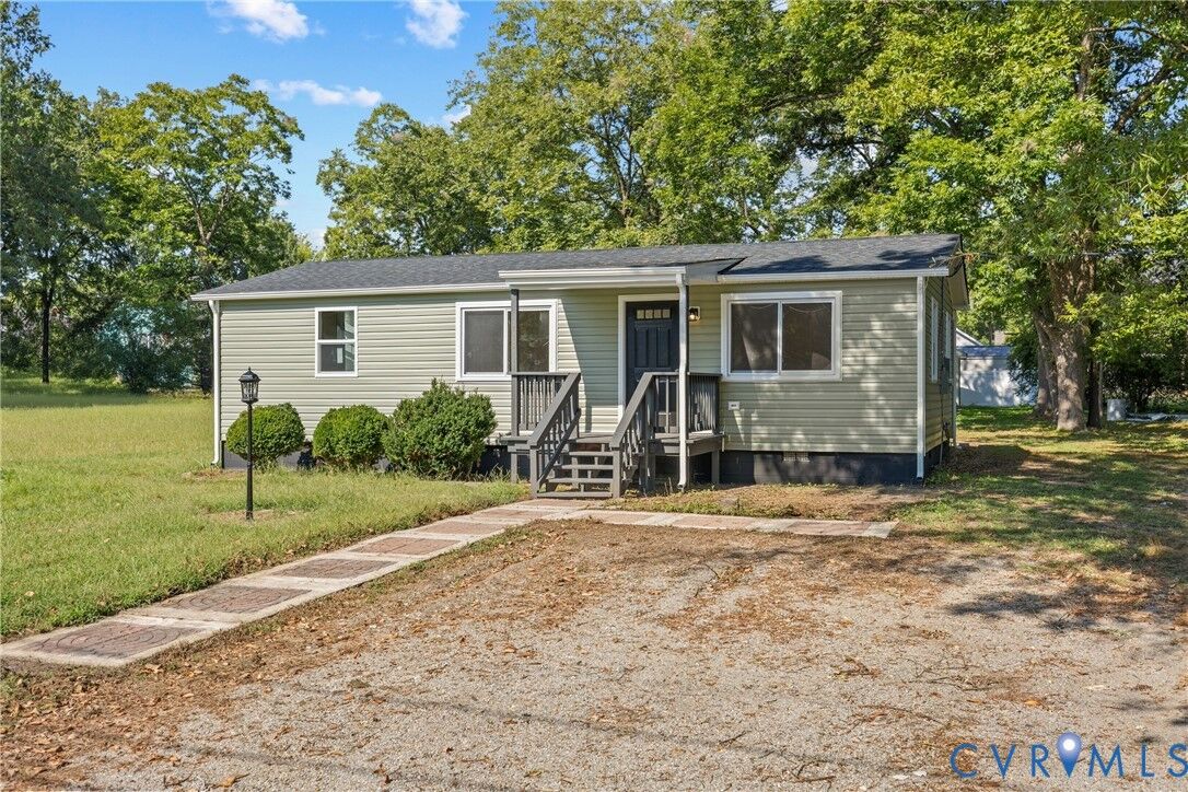 Property Photo: 716 Oak Street VA 23824