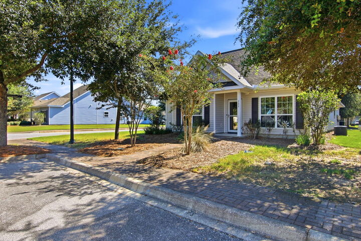 Property Photo:  209 Nelly Street  FL 32439 