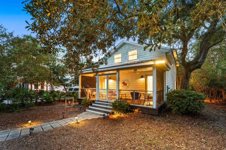 Property Photo:  335 San Juan Avenue  FL 32459 