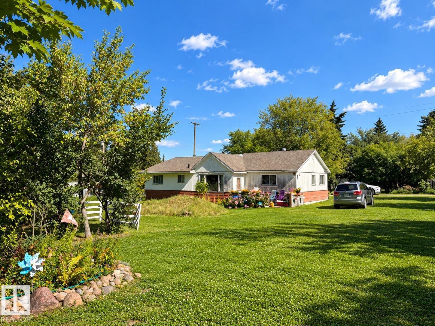 Property Photo:  5009 51 Street  AB T0A 1H0 