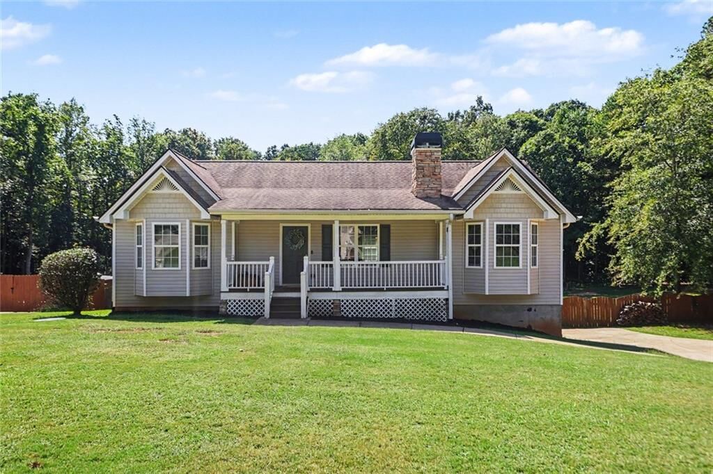Property Photo: 163 Meadow Spring Court GA 30179