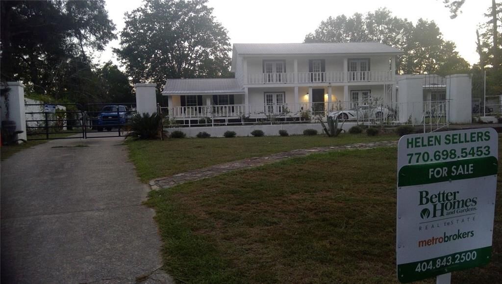 Property Photo:  1210 King Edward Drive  GA 31021 