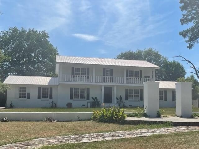 Property Photo:  1210 King Edward Drive  GA 31021 