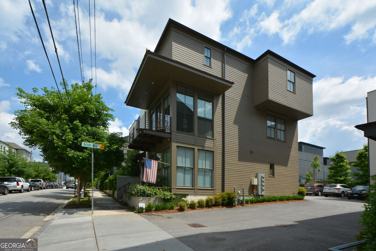Property Photo:  698 Fraser Street SE 85  GA 30315 