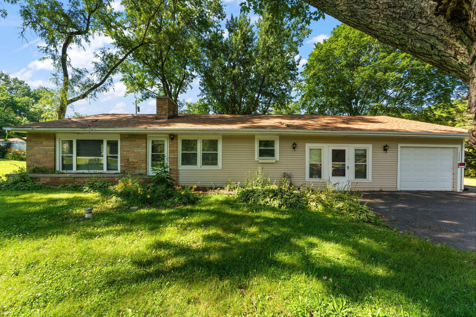 Property Photo:  2800 E 73rd Avenue  IN 46410 