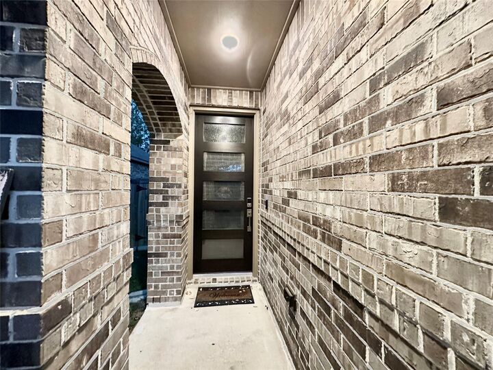 Property Photo: 420 Flowering Lotus Court TX 77318