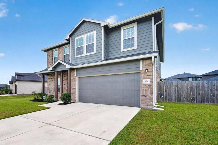 Property Photo:  935 Alaska Cedar Drive  TX 77532 