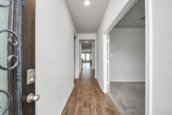 Property Photo: 11610 Glossy Oak Lane TX 77066