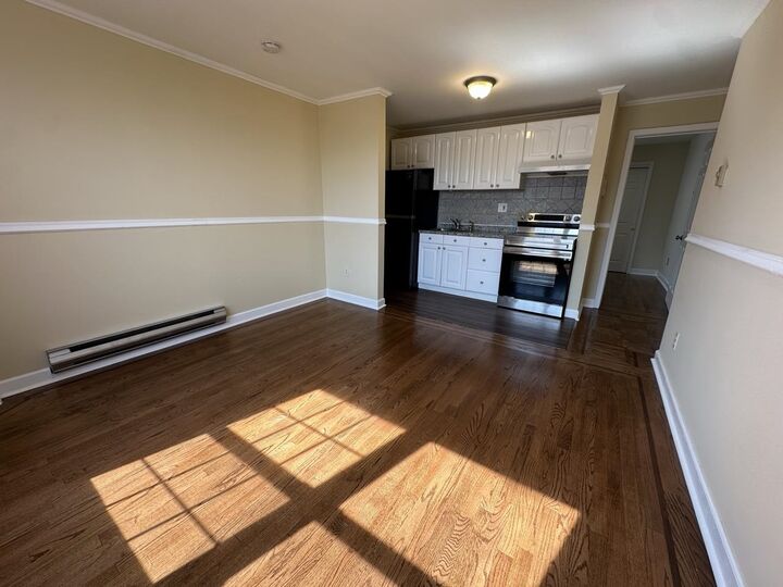 Property Photo:  320 49th St 3A  NJ 07087 