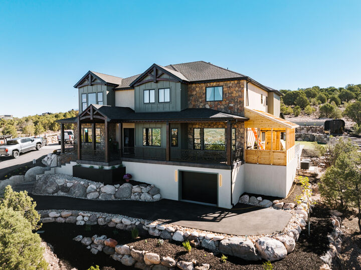 Property Photo: 1321 S Cedar Bluffs Dr UT 84720