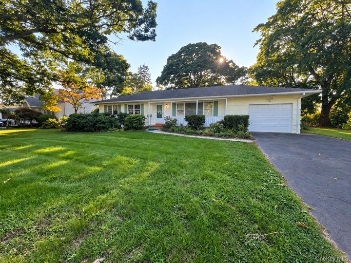 Property Photo:  74 North Howells Point Road  NY 11713 