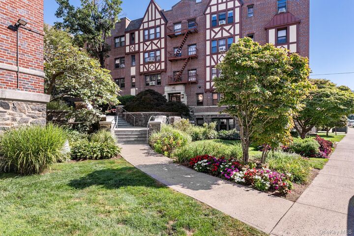 Property Photo:  604 Tompkins B4  NY 10543 
